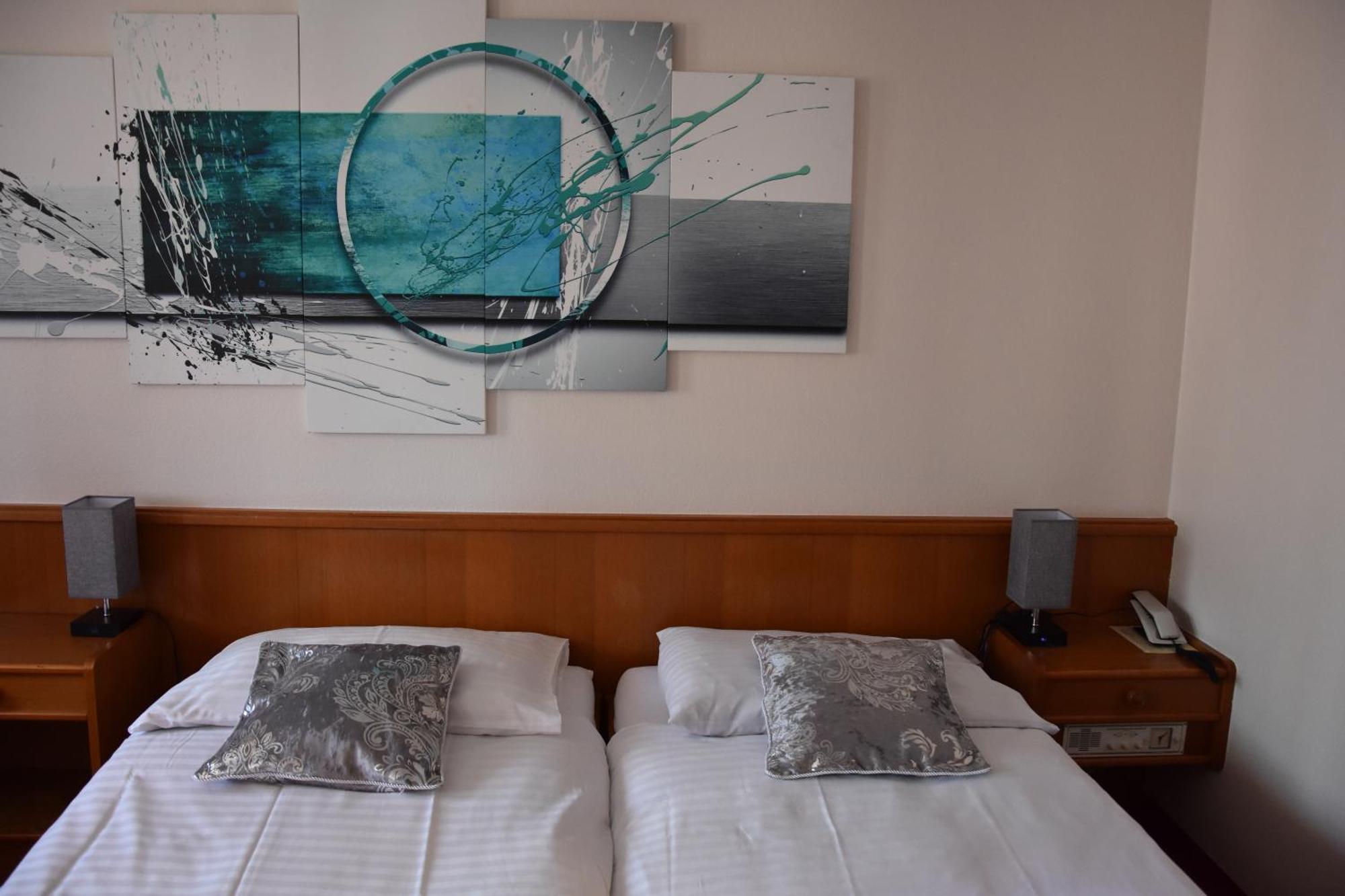 Des Trois Rois Hotel 3*