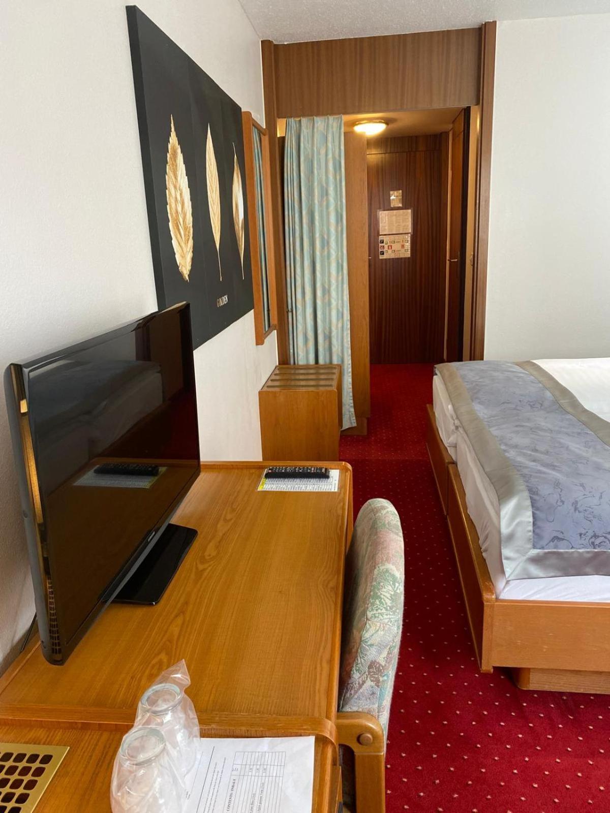 Hotel Des Trois Rois 3*